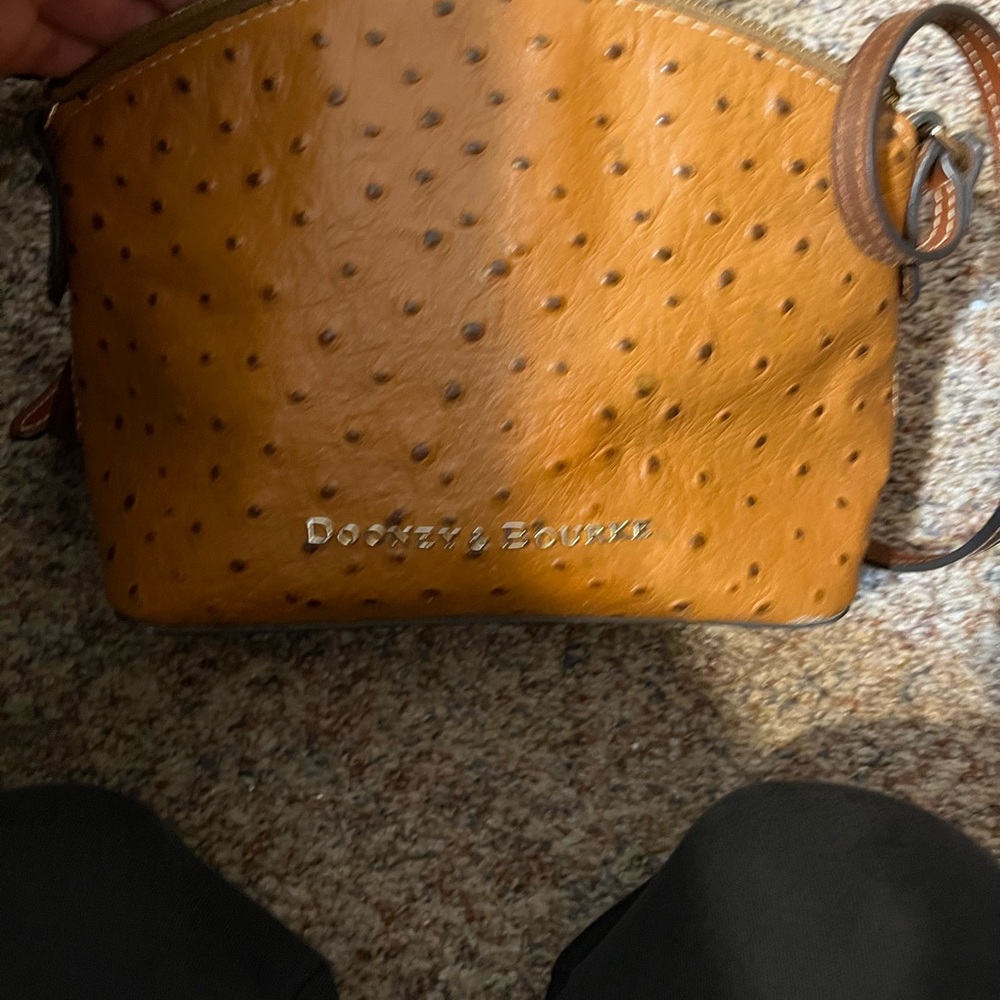 Dooney & Bourke Tan Leather Women's Bag